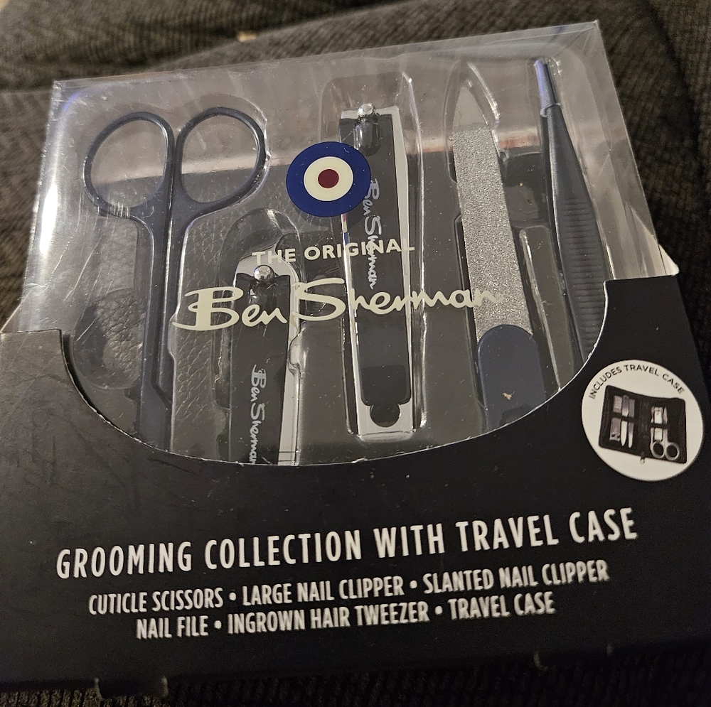 Grooming kit - Picture 3 of 3